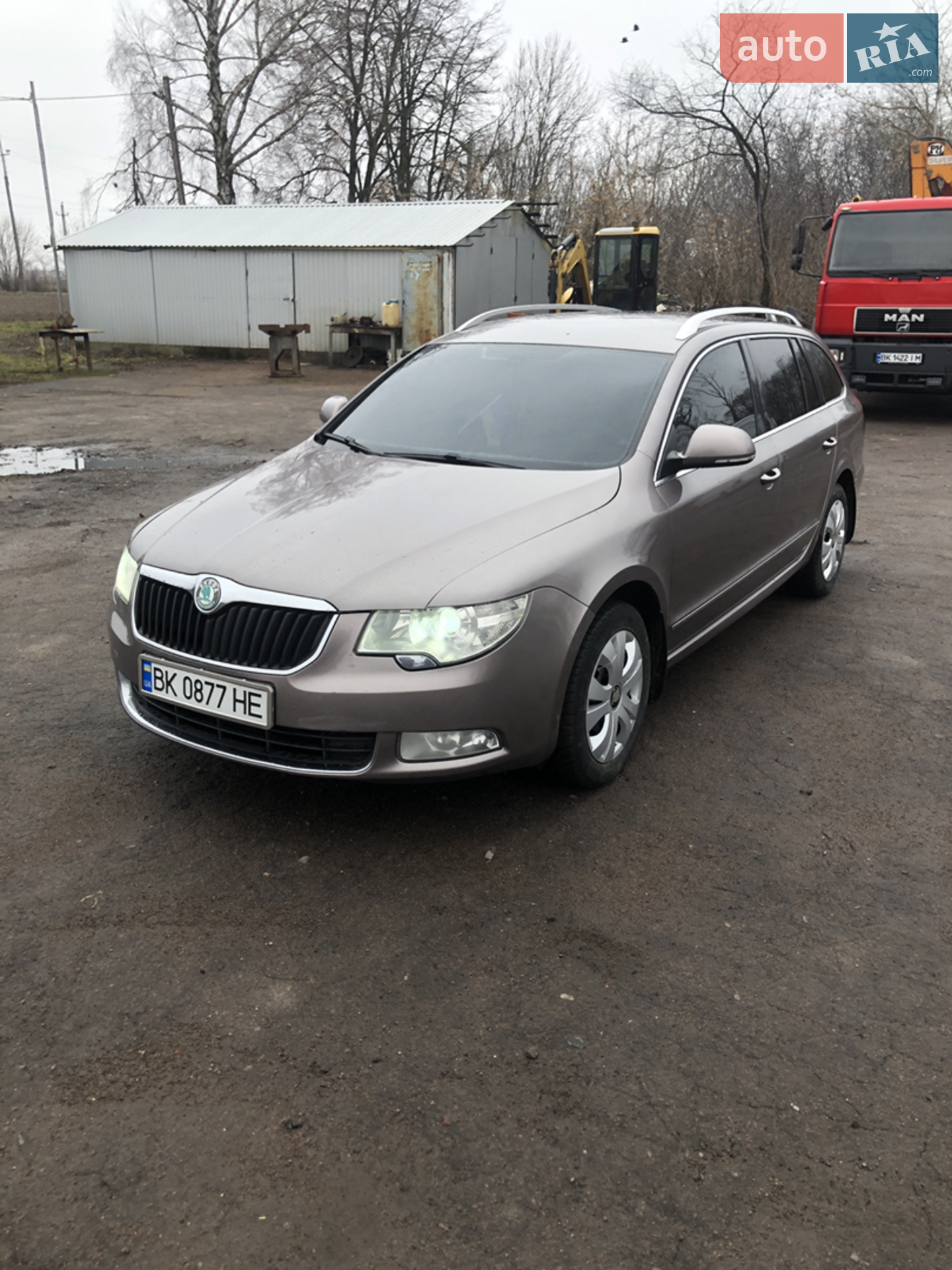 2010 Skoda Superb - мініатюра 2