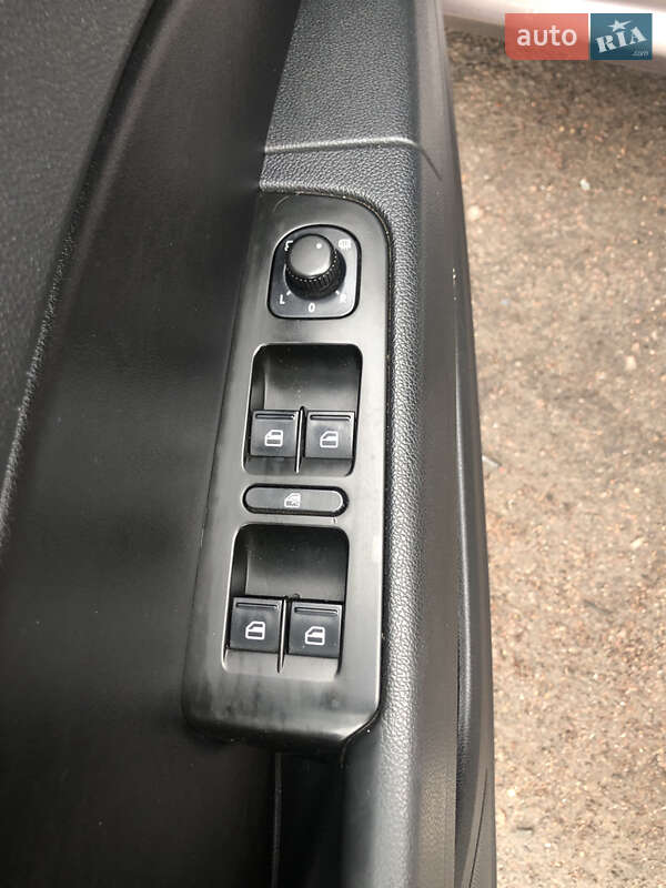 Універсал Skoda Superb 2010 в Гощі