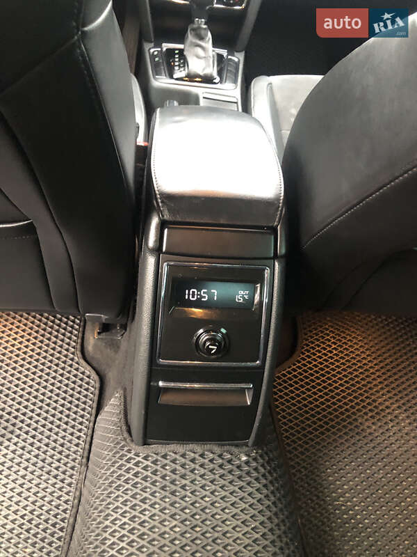 Універсал Skoda Superb 2010 в Гощі