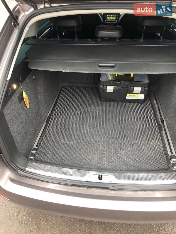 Універсал Skoda Superb 2010 в Гощі