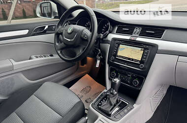 Универсал Skoda Superb 2013 в Луцке