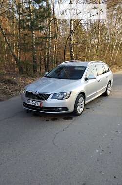 Універсал Skoda Superb 2014 в Ковелі