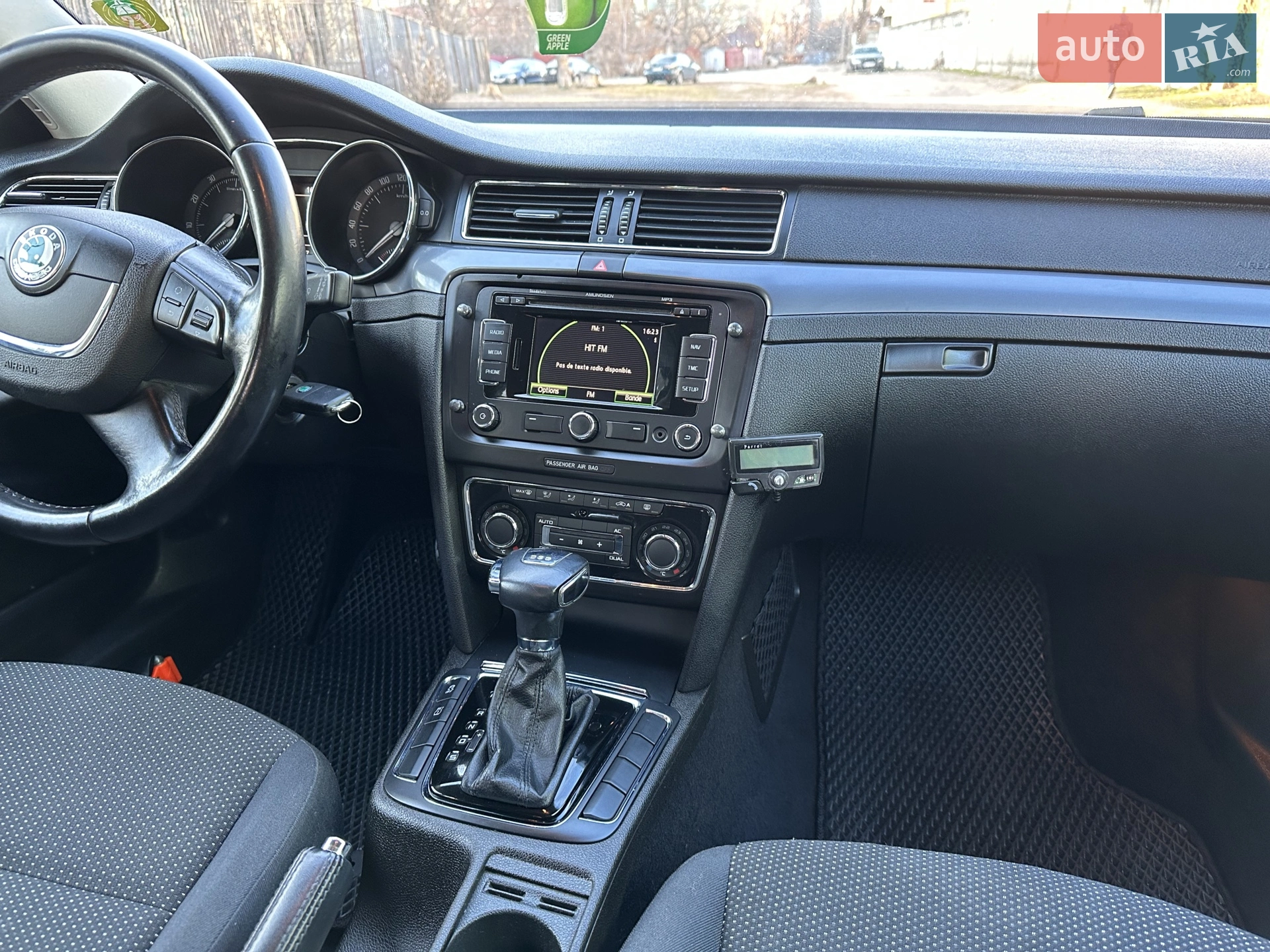2010 Skoda Superb - мініатюра 20