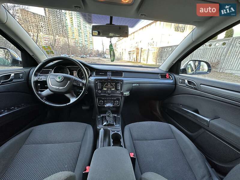 Универсал Skoda Superb 2010 в Киеве