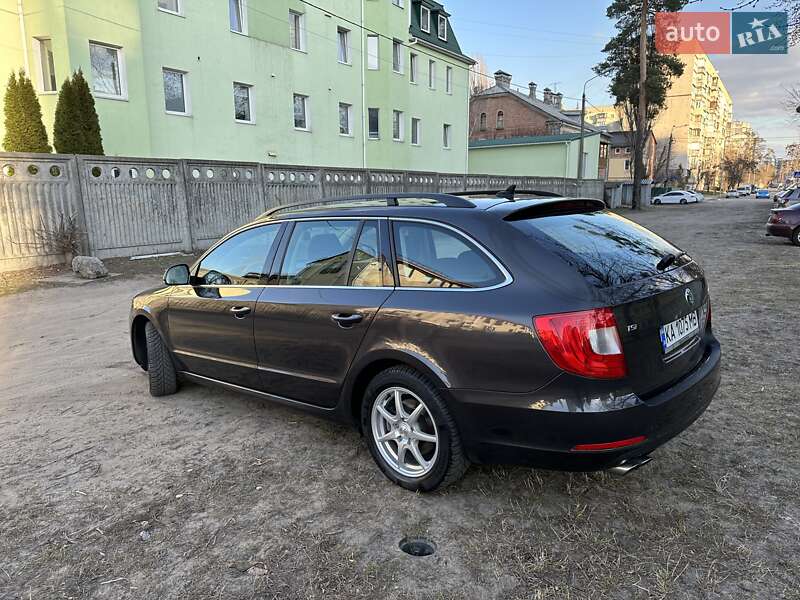 Универсал Skoda Superb 2010 в Киеве