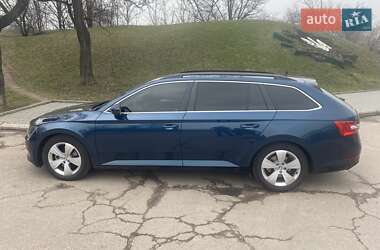 Універсал Skoda Superb 2017 в Кропивницькому