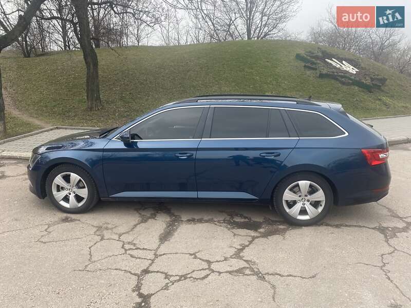 Универсал Skoda Superb 2017 в Кропивницком