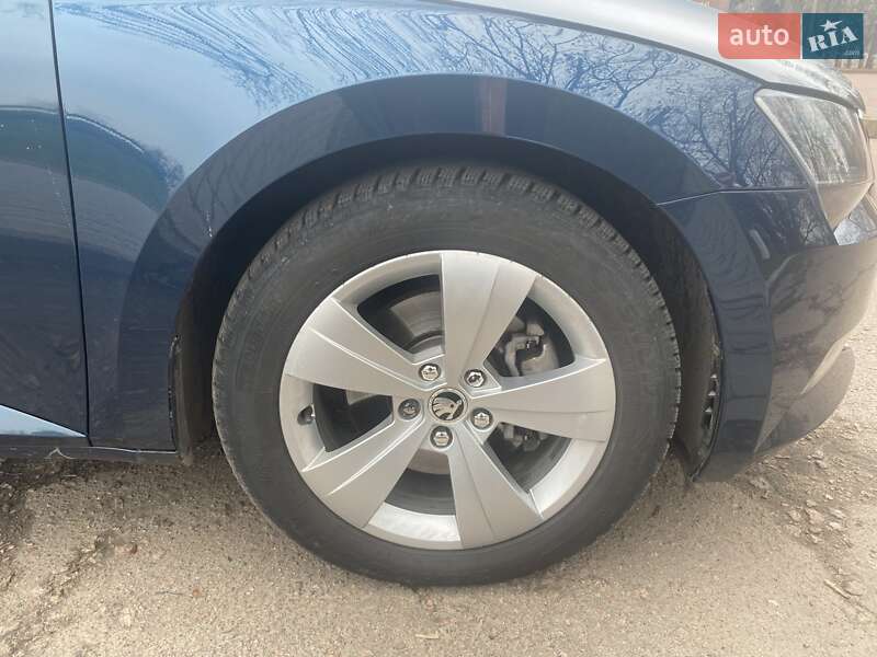 Универсал Skoda Superb 2017 в Кропивницком