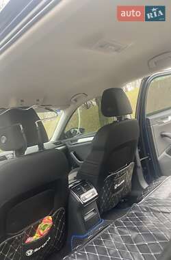 Універсал Skoda Superb 2017 в Кропивницькому