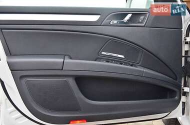 Універсал Skoda Superb 2013 в 