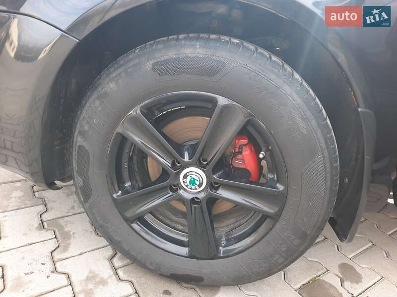 Лифтбек Skoda Superb 2006 в Черновцах