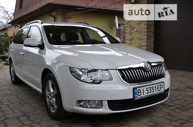 Универсал Skoda Superb 2011 в Полтаве