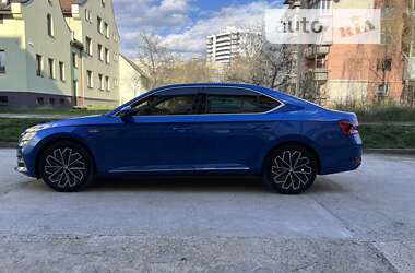 Лифтбек Skoda Superb 2020 в 