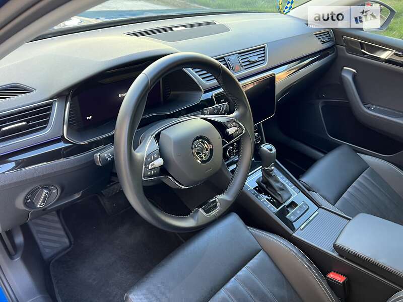 Лифтбек Skoda Superb 2020 в Ужгороде