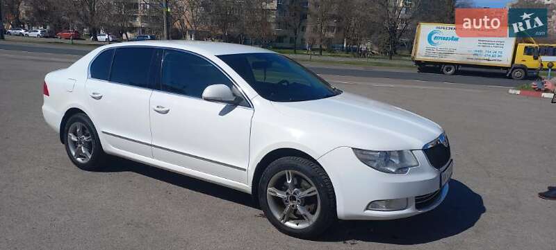 Лифтбек Skoda Superb 2010 в Одессе