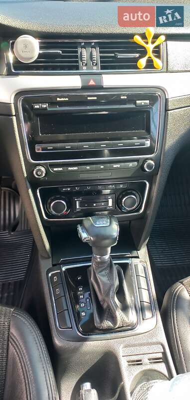 Лифтбек Skoda Superb 2010 в Одессе