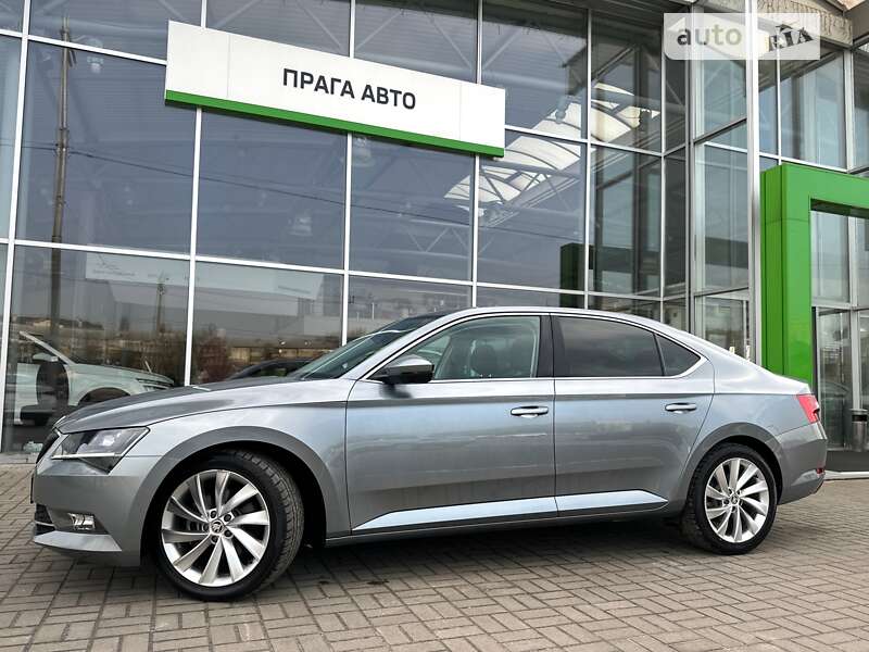 Ліфтбек Skoda Superb 2016 в Києві