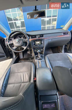 Лифтбек Skoda Superb 2012 в 