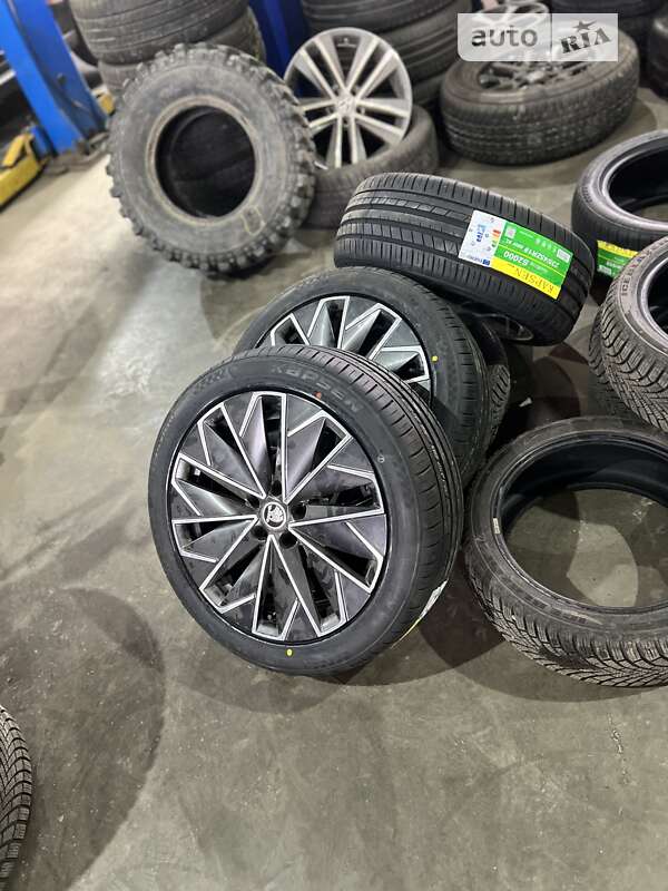 Лифтбек Skoda Superb 2020 в Ужгороде