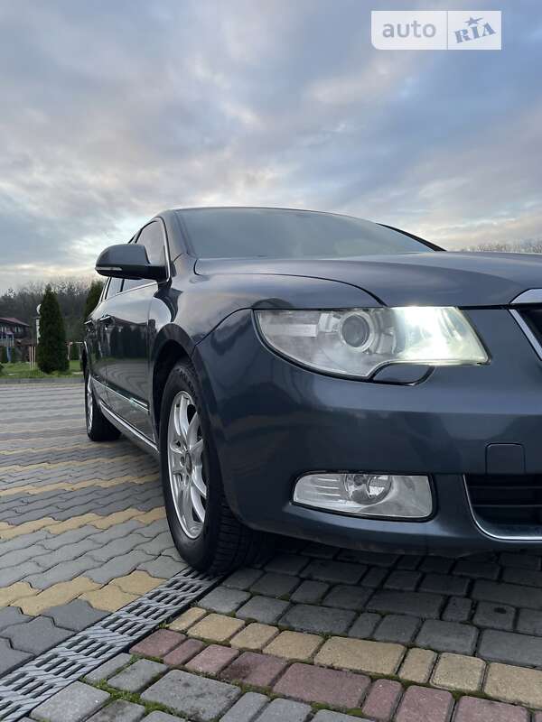 Лифтбек Skoda Superb 2009 в Иршаве