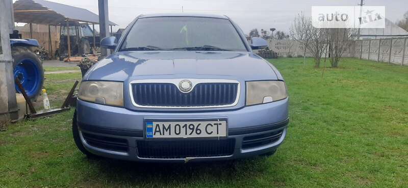 Лифтбек Skoda Superb 2007 в Лугинах