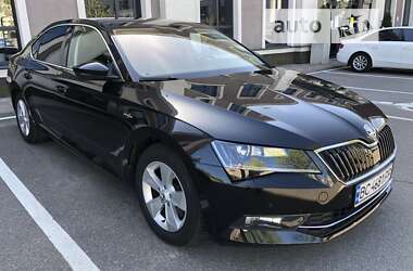 Лифтбек Skoda Superb 2018 в Киеве