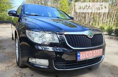 Універсал Skoda Superb 2010 в Сарнах