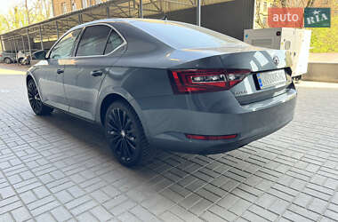 Лифтбек Skoda Superb 2018 в 