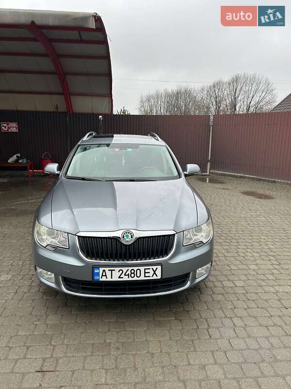 Универсал Skoda Superb 2010 в Надворной