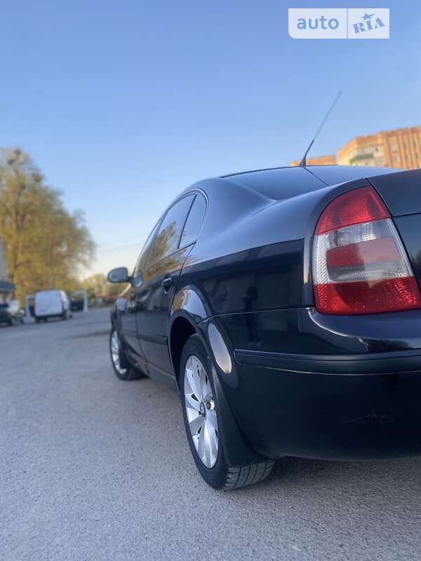 Лифтбек Skoda Superb 2006 в Каменец-Подольском