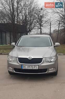 Лифтбек Skoda Superb 2012 в Львове