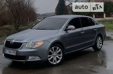 Лифтбек Skoda Superb 2011 в Львове