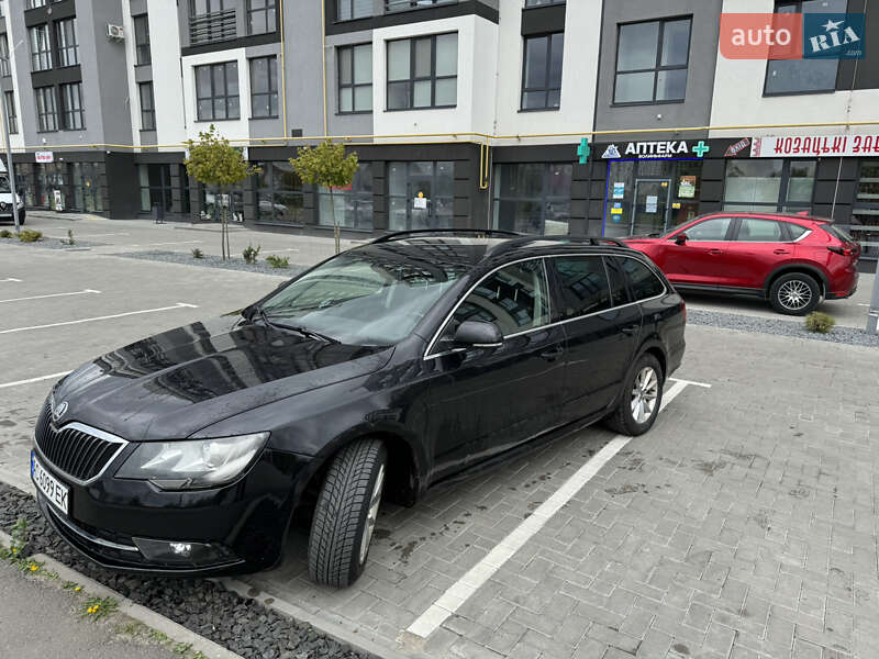 Универсал Skoda Superb 2013 в Ковеле