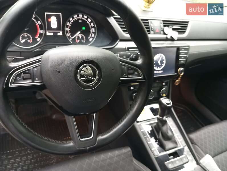 Лифтбек Skoda Superb 2015 в Бородянке