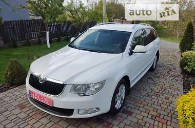 Универсал Skoda Superb 2010 в Ровно