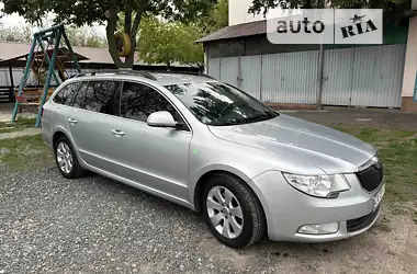 Skoda Superb 2011