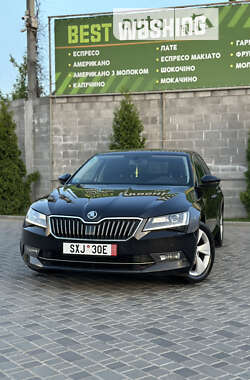 Лифтбек Skoda Superb 2015 в Кропивницком