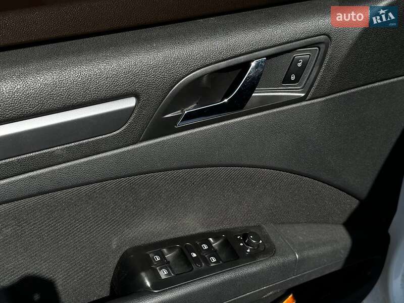 Лифтбек Skoda Superb 2011 в Кривом Роге