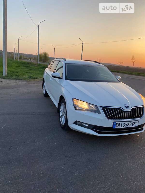 Универсал Skoda Superb 2016 в Вознесенске