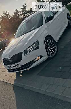 Универсал Skoda Superb 2017 в Тернополе