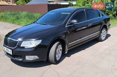 Лифтбек Skoda Superb 2011 в 