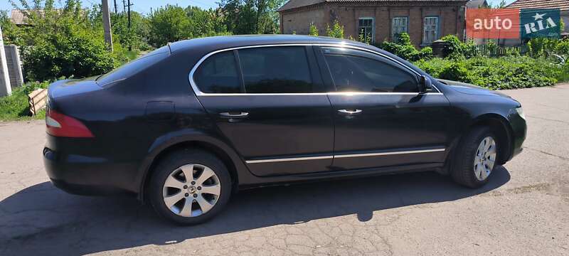 Лифтбек Skoda Superb 2011 в Кривом Роге