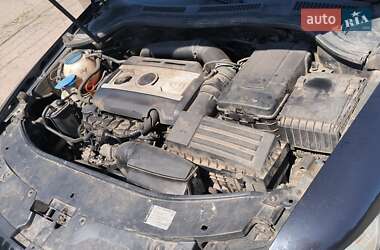 Лифтбек Skoda Superb 2011 в 