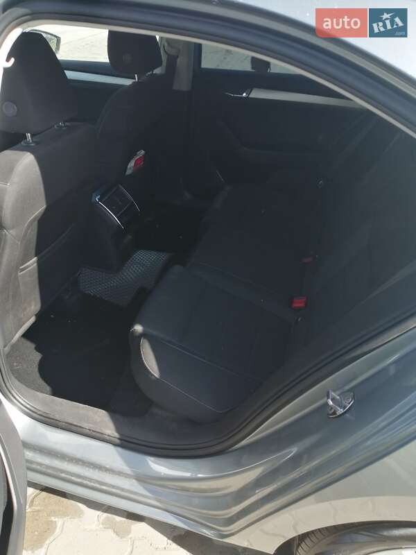 Лифтбек Skoda Superb 2017 в Ужгороде