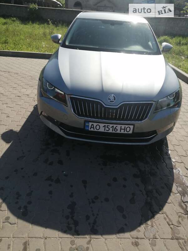 Ліфтбек Skoda Superb 2017 в Ужгороді