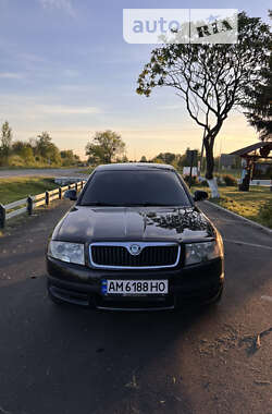 Лифтбек Skoda Superb 2007 в Малине