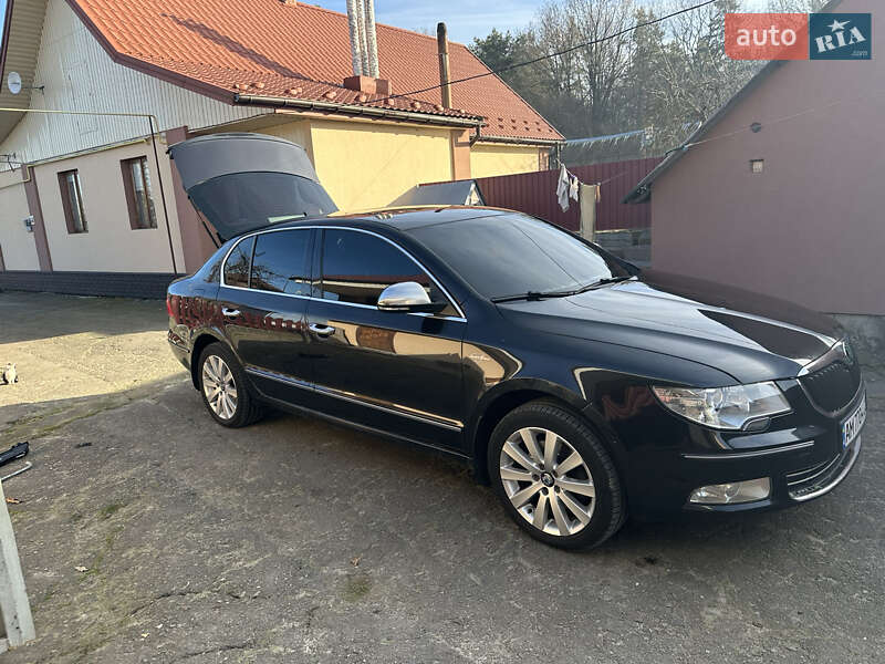 Универсал Skoda Superb 2010 в Житомире