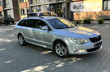 Универсал Skoda Superb 2012 в Луцке