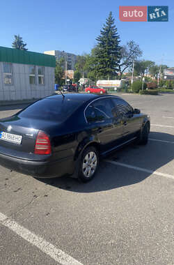 Лифтбек Skoda Superb 2005 в Ужгороде