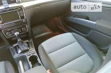 Универсал Skoda Superb 2013 в Бориславе